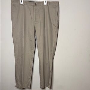 Dockers Men's Khaki Chinos